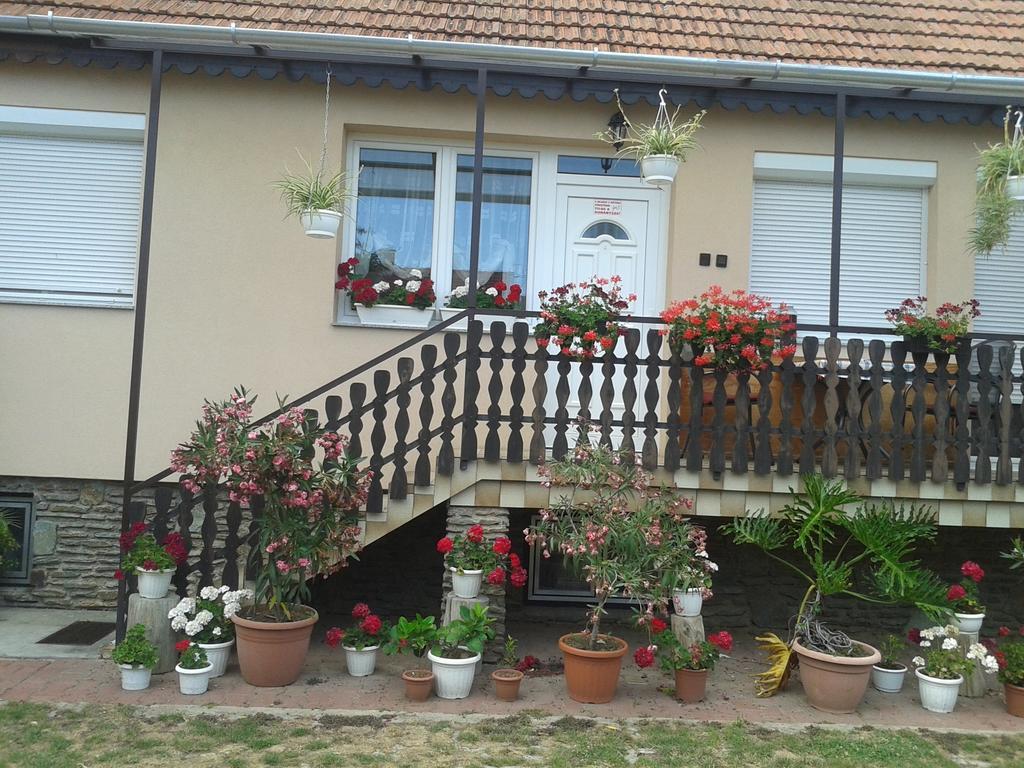 Marika Haus Buk Quarto foto