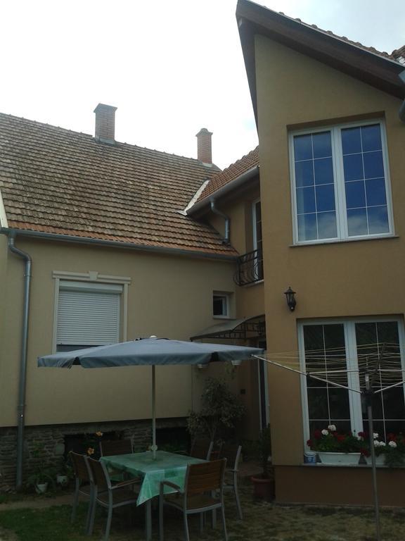 Marika Haus Buk Exterior foto